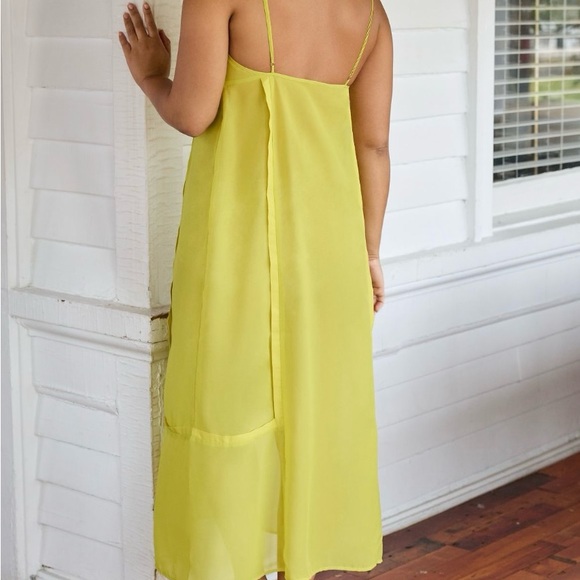 COPY - NWT ANTHROPOLOGIE SHEERED PANELED MIDI DRESS.IN BEAUTIFUL CHARTREUSE COL… - Picture 2 of 10